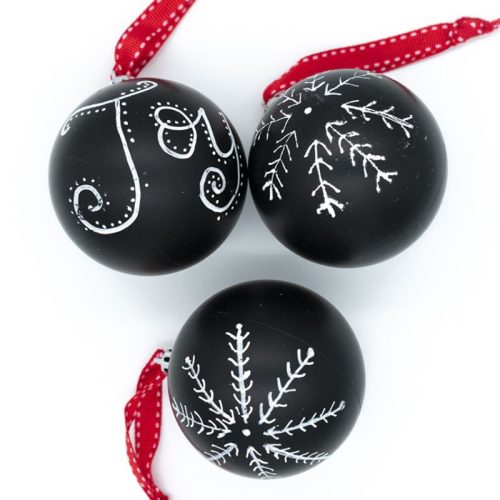 Black bauble and chalk Ø 10 cm (1 pc)